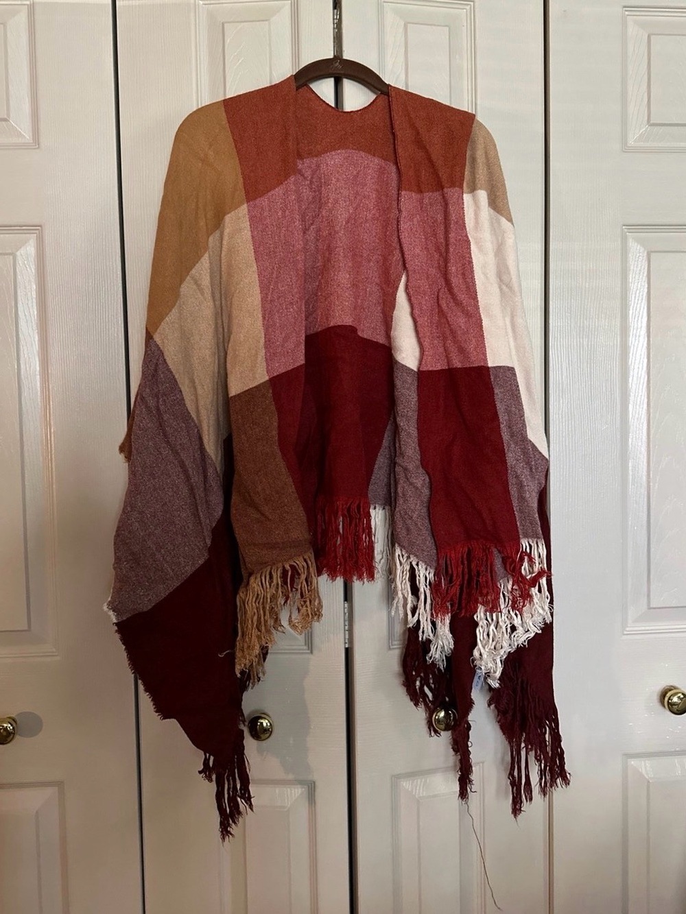 Multi-Color Fringe Knit Poncho - Red & Cream Colorblock